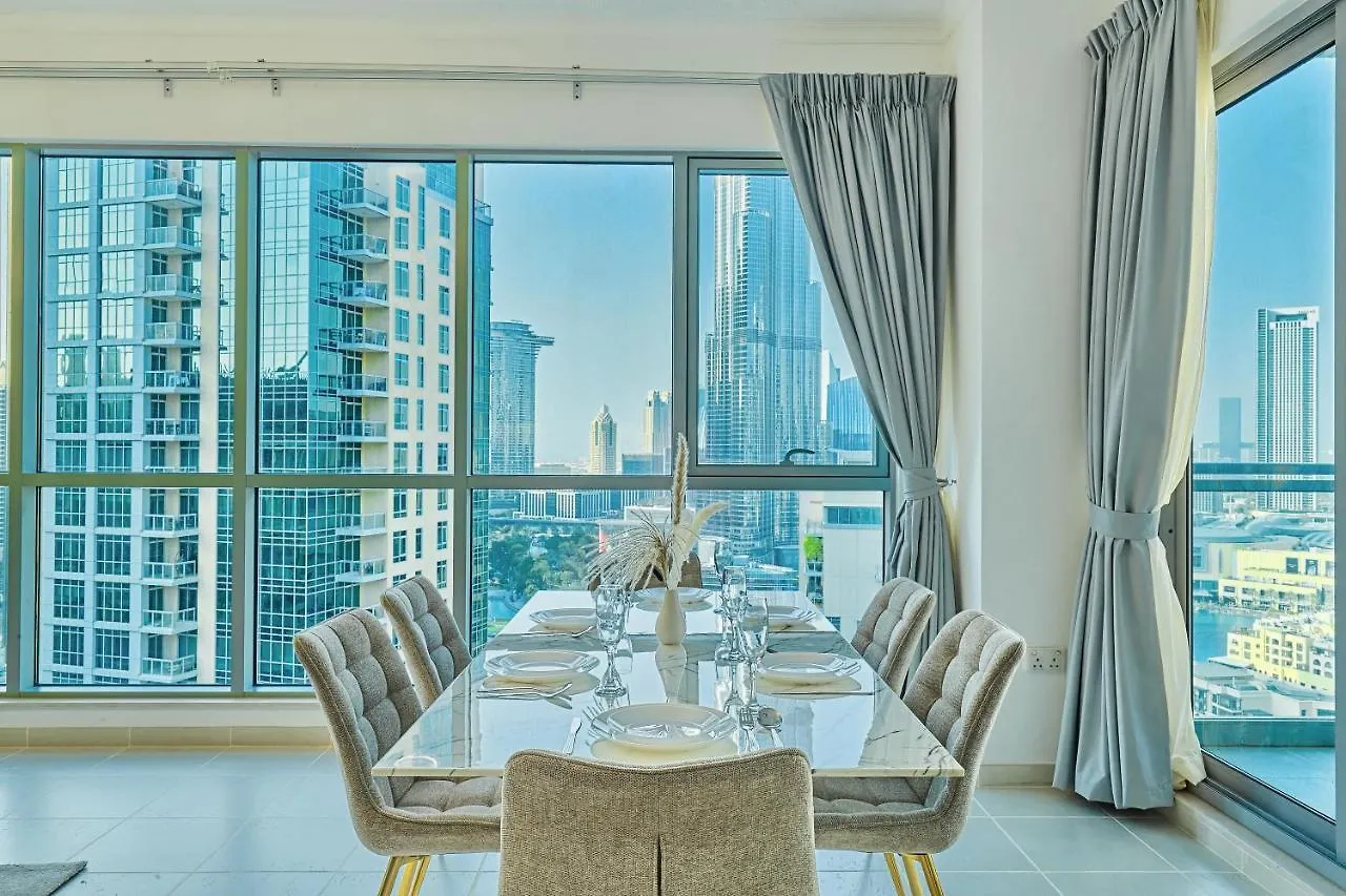 Burj Residences: Luxury Apartment with Burj Khalifa & Fountain Views Dubai